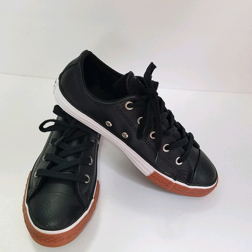 Boys Converse Sneakers NWOT